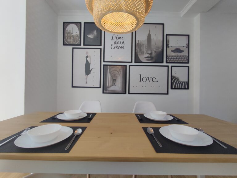 Mesa de comedor en el salón